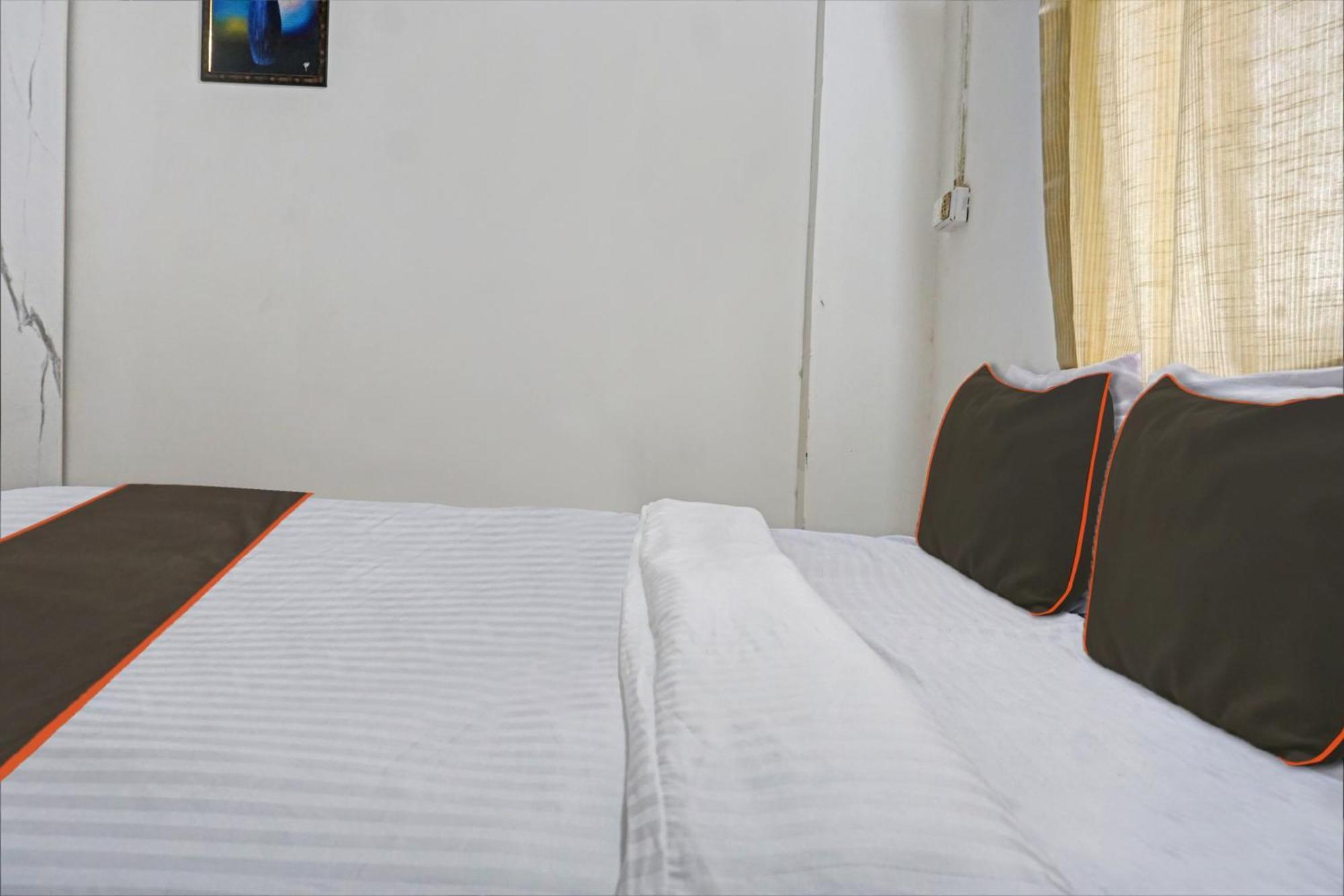 Hotel O Krishna Executive Hindzsevádi Kültér fotó